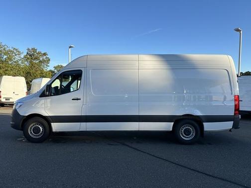 2025 Mercedes-Benz Sprinter 2500 High Roof
