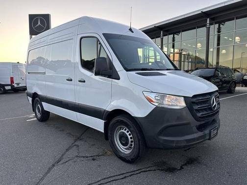 2025 Mercedes-Benz Sprinter 2500 Standard Roof