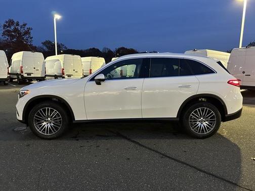 2025 Mercedes-Benz GLC 300 4MATIC