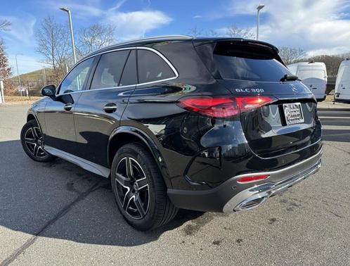 2025 Mercedes-Benz GLC 300 4MATIC
