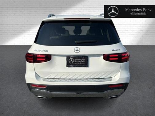 2025 Mercedes-Benz GLB 250 4MATIC