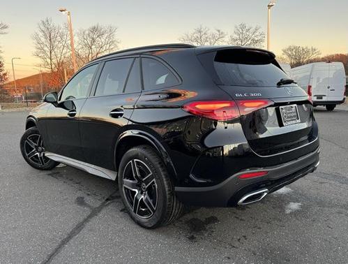 2026 Mercedes-Benz GLC 300 4MATIC