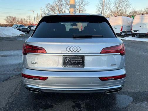 2022 Audi Q5 45 S line Premium
