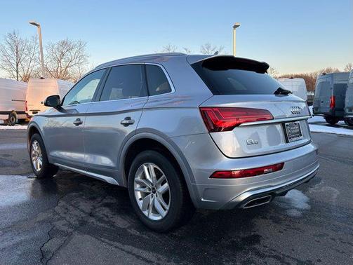 2022 Audi Q5 45 S line Premium