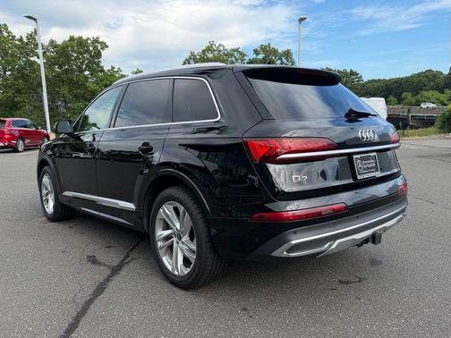 Night Black 2021 Audi Q7 45 Premium Plus