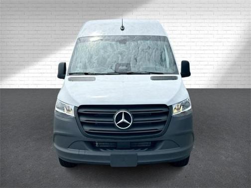 2025 Mercedes-Benz Sprinter 2500 Standard Roof