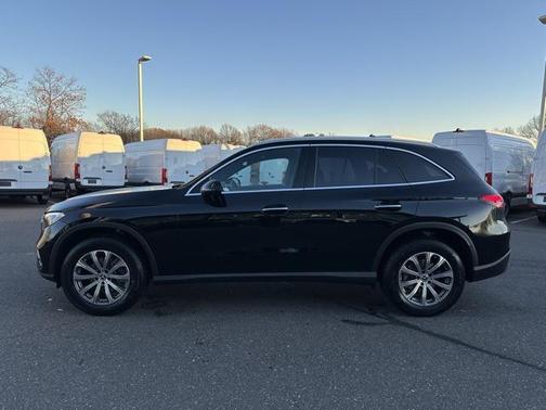 2026 Mercedes-Benz GLC 300 4MATIC