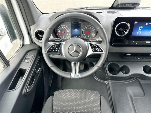 2025 Mercedes-Benz Sprinter 2500 High Roof