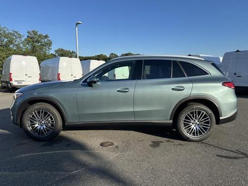 2026 Mercedes-Benz GLC 300 4MATIC