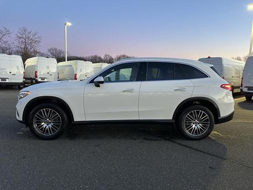 2026 Mercedes-Benz GLC 300 4MATIC