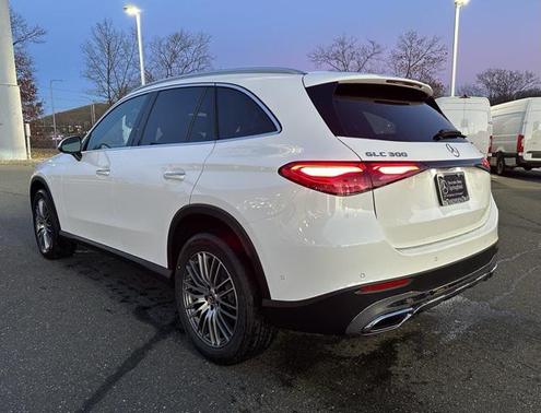 2026 Mercedes-Benz GLC 300 4MATIC
