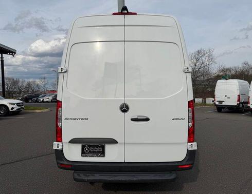 Arctic White 2026 Mercedes-Benz Sprinter 2500 High Roof