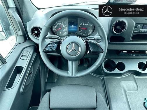 2025 Mercedes-Benz Sprinter 2500 Standard Roof