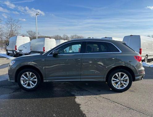 2025 Audi Q3 Premium 45 TFSI S line quattro Tiptronic