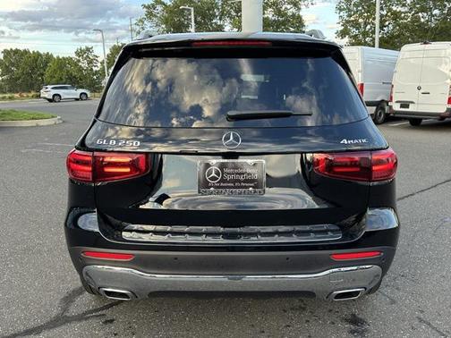 2026 Mercedes-Benz GLB 250 4MATIC