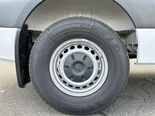 2025 Mercedes-Benz Sprinter 2500 Standard Roof