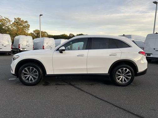 2026 Mercedes-Benz GLC 300 4MATIC