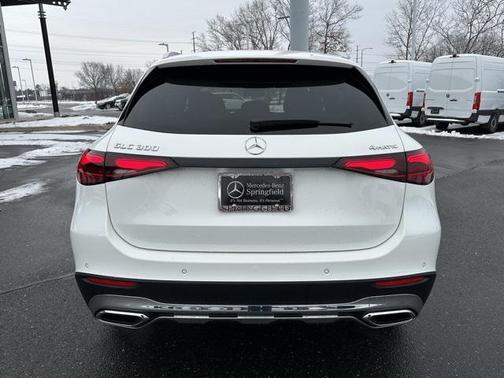 2025 Mercedes-Benz GLC 300 4MATIC