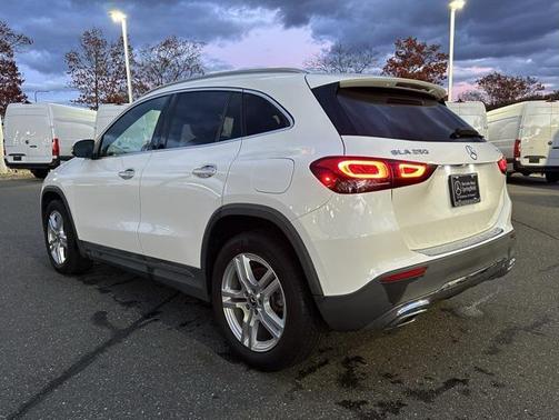2021 Mercedes-Benz GLA 250 Base 4MATIC