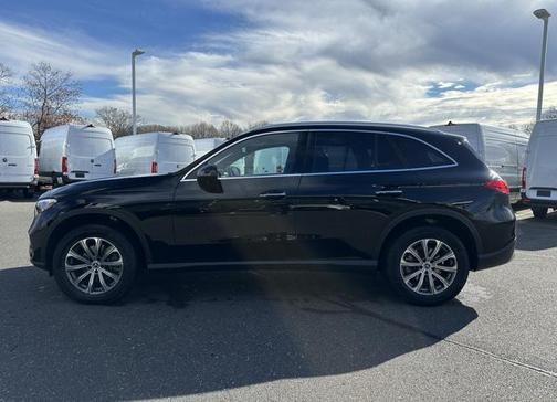 2025 Mercedes-Benz GLC 300 4MATIC