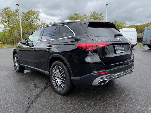 Black 2023 Mercedes-Benz GLC 300 4MATIC