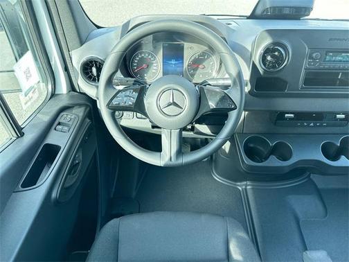 2025 Mercedes-Benz Sprinter 2500 High Roof