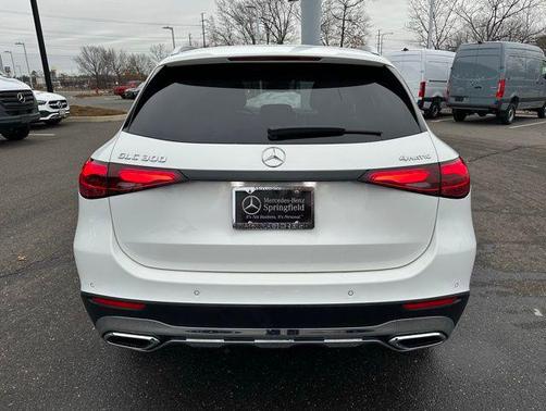 2026 Mercedes-Benz GLC 300 4MATIC
