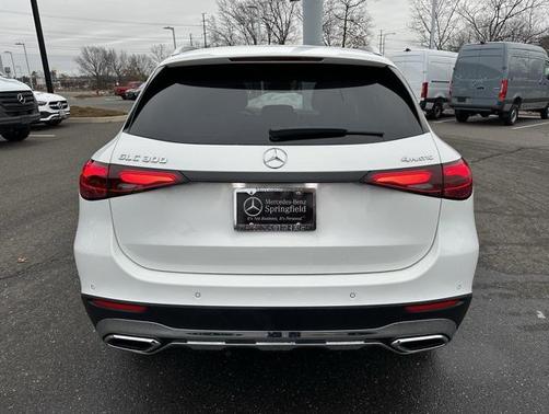 2026 Mercedes-Benz GLC 300 4MATIC