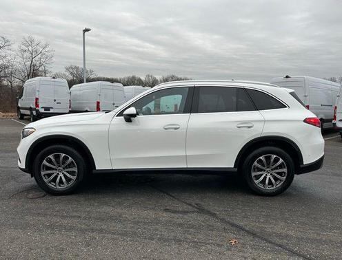 2026 Mercedes-Benz GLC 300 4MATIC