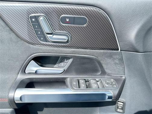 2025 Mercedes-Benz GLB 250 4MATIC