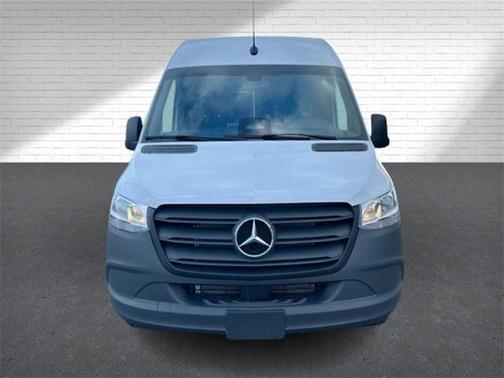 2025 Mercedes-Benz Sprinter 2500 Standard Roof
