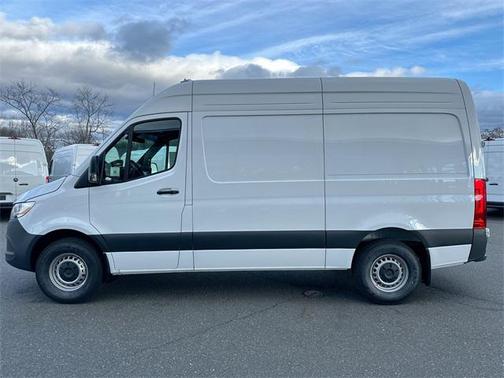 2025 Mercedes-Benz Sprinter 2500 Standard Roof