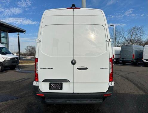 2026 Mercedes-Benz Sprinter 2500 Cargo 144 WB