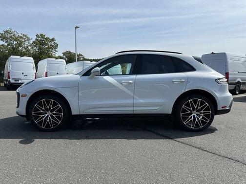 2024 Porsche Macan 