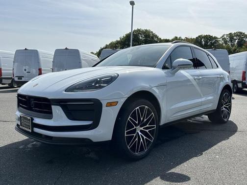 2024 Porsche Macan 