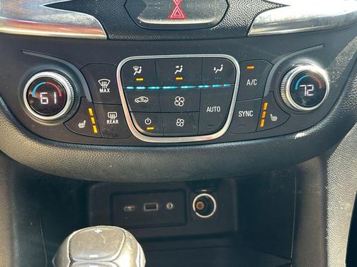 Pacific Blue Metallic 2019 Chevrolet Equinox 1LT