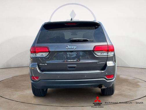 Granite Crystal Clearcoat Metallic 2021 Jeep Grand Cherokee Laredo E