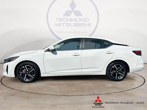 Cloud White 2024 Nissan Sentra SV