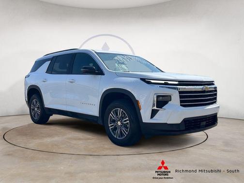 Summit White 2025 Chevrolet Traverse LT