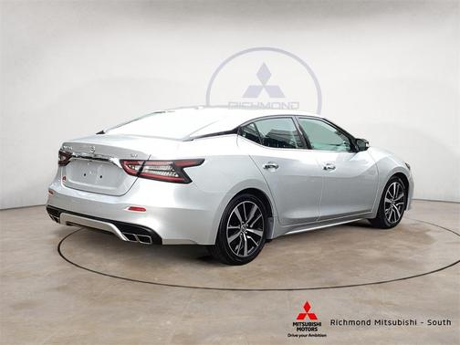 2023 Nissan Maxima SV
