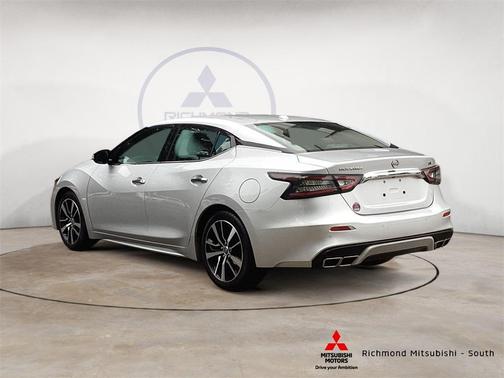2023 Nissan Maxima SV