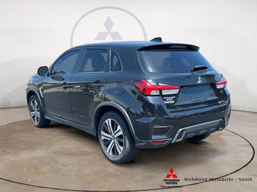 Black 2022 Mitsubishi Outlander Sport 2.0 SE