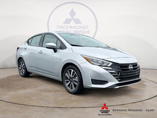 Brilliant Silver Metallic 2025 Nissan Versa 1.6 SV