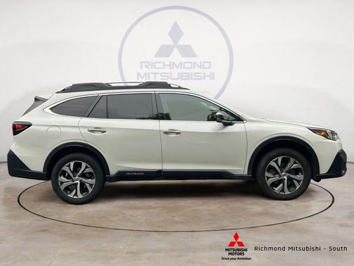 Crystal White Pearl 2022 Subaru Outback Touring