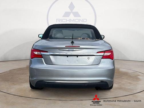 2013 Chrysler 200 Touring