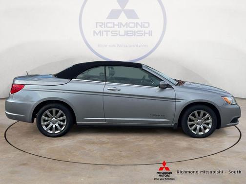 2013 Chrysler 200 Touring