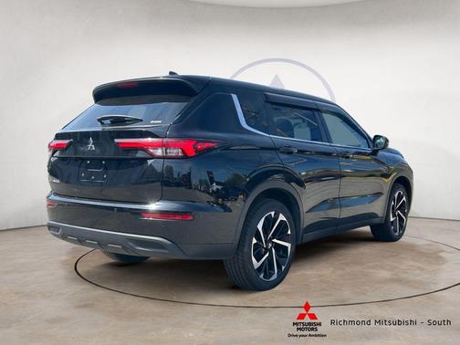 2022 Mitsubishi Outlander ES