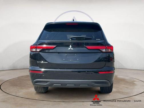 2022 Mitsubishi Outlander ES