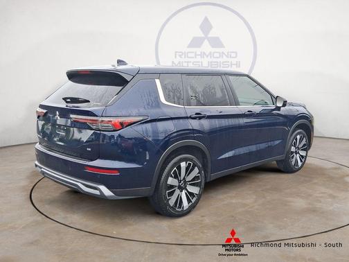 Cosmic Blue Metallic 2026 Mitsubishi Outlander SE