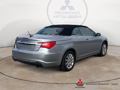 2013 Chrysler 200 Touring